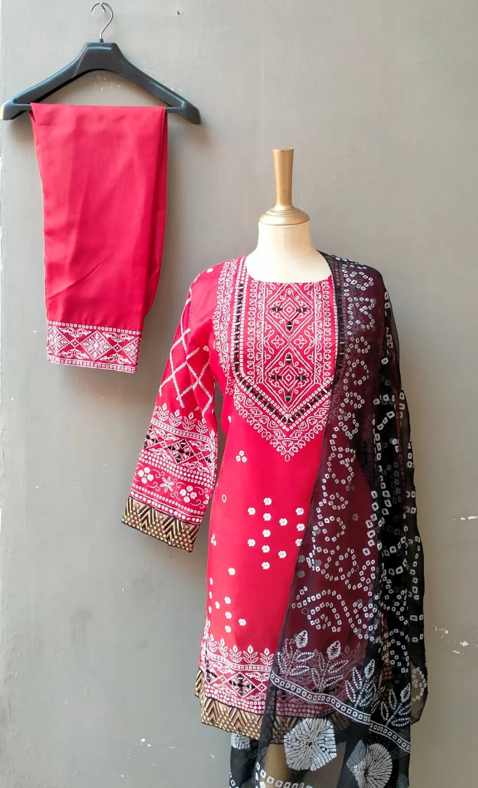 PREMIUM 3PC COLLECTION CHUNRI SILK